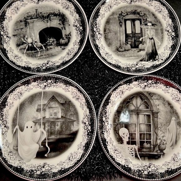 eaton fine dining Other - Set of 4 Halloween Spooky House Fine Dining Plates Gothic Skeletons Ghost Spider